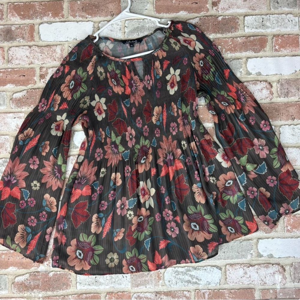 Charlie B ribbed small Belle sleeve babydoll blouse Floral paisley